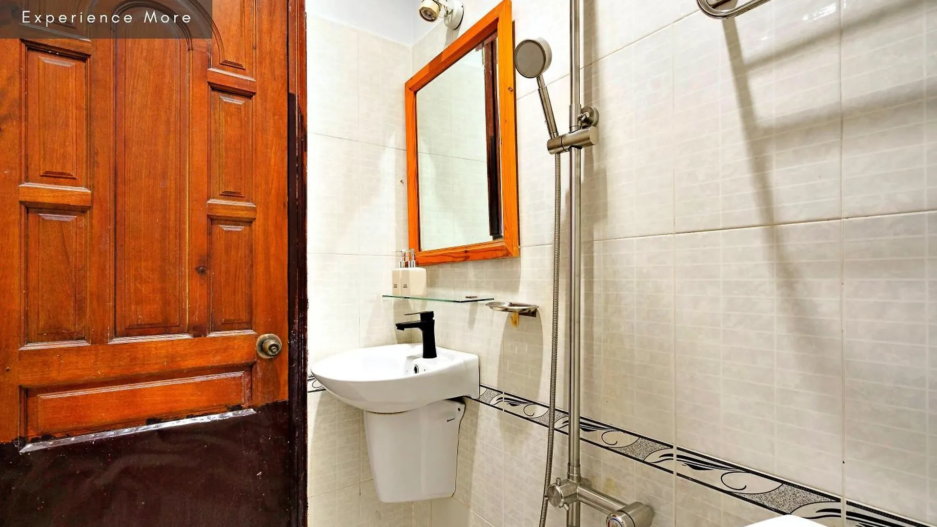 Hanz 137 Vivianne Hotel De Tham Ho Chi Minh City Vietnam